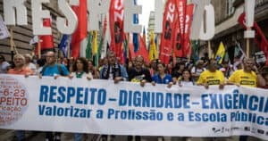 Stop anuncia greve de profissionais da educação para 15 de novembro