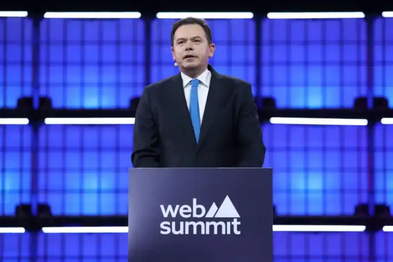 Primeiro-ministro anuncia lançamento de modelo de linguagem de IA em português&nbsp;