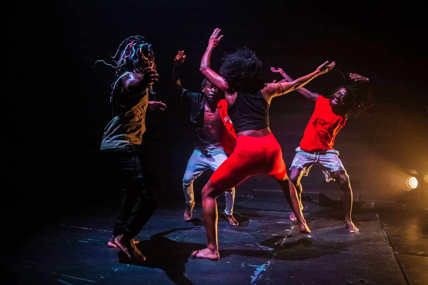 A dança volta a sentir-se no CCVF com 'Musseque' de Fábio Januário