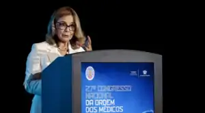 Ministra da Saúde promete revisão dos estatutos da Ordem dos Médicos&nbsp;