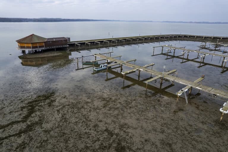 Maioria dos rios e lagos da Europa está poluída com pelo menos um "químico eterno"
