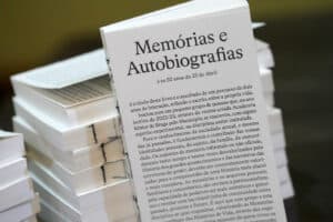 Alunos da Academia Sénior de Braga publicam livro de 'Memórias e Autobiografias'