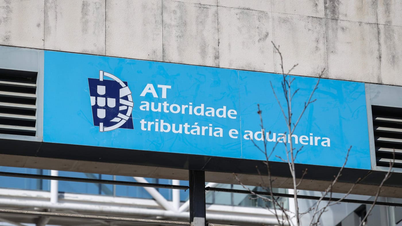 Reunião geral de trabalhadores dos impostos pode encerrar repartições esta terça-feira