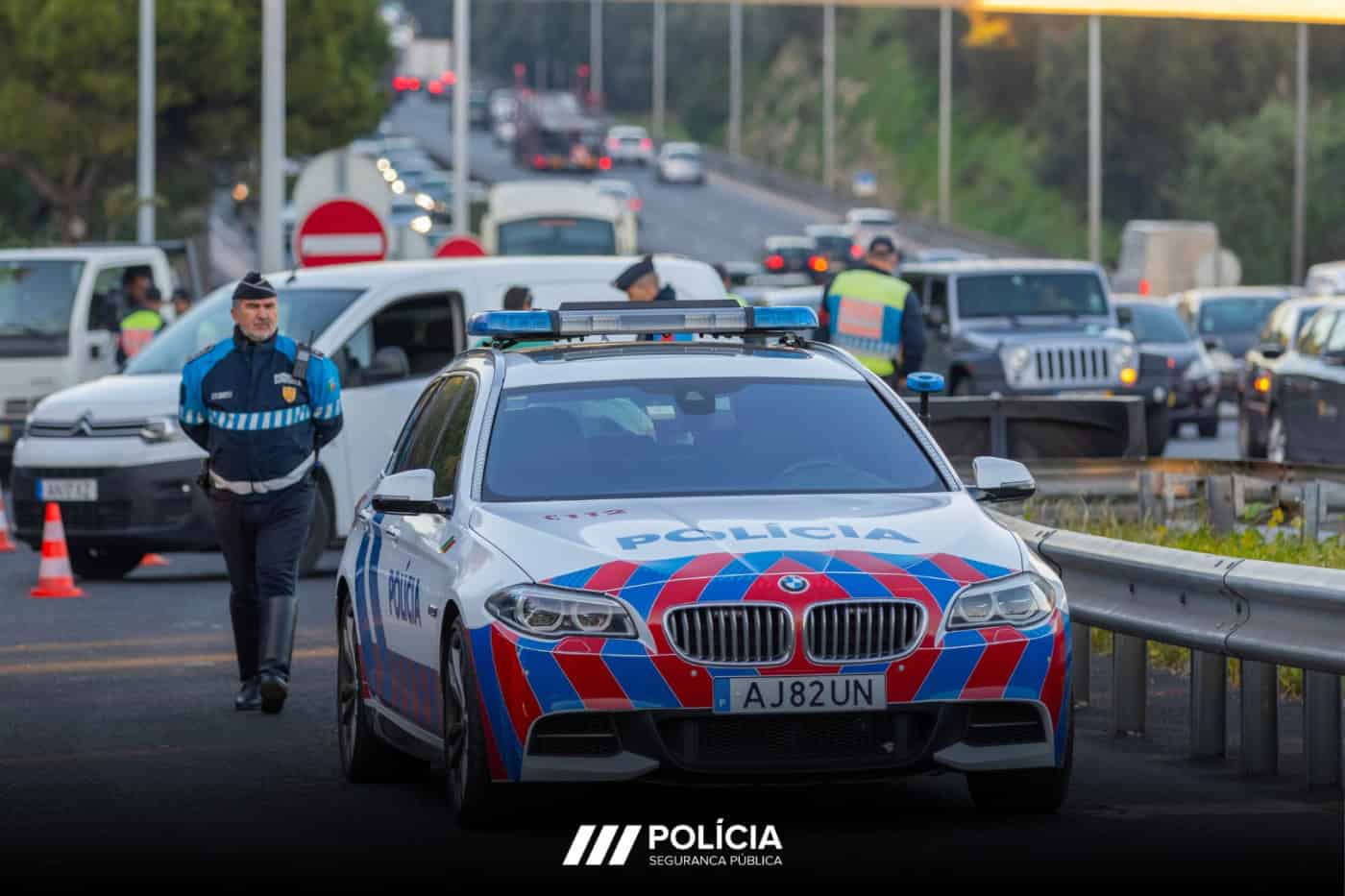 PSP e GNR iniciam hoje operações para combater crime e sinistralidade no Natal e Ano Novo