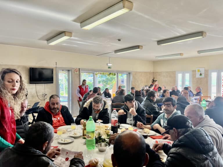 Natal à hora de almoço com refeição solidária para 50 pessoas em situação de vulnerabilidade social