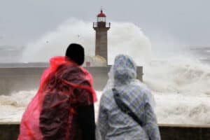 Braga entre os distritos em alerta amarelo devido ao mau tempo e agitação marítima