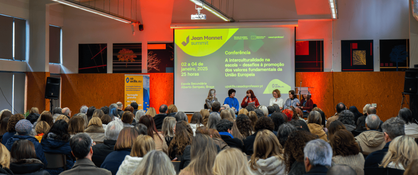 Casa do Professor reúne 200 profissionais para debater "Interculturalidade na Escola"