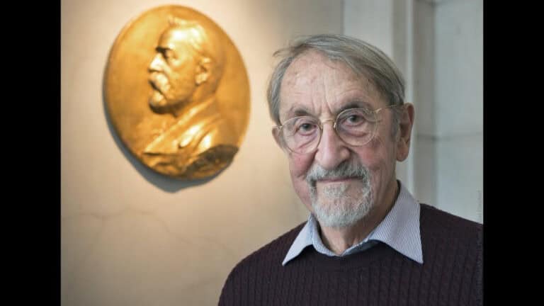 Nobel da Química Martin Karplus morre aos 94 anos