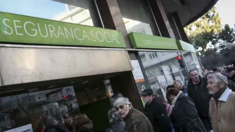 Pensões da Segurança Social pagas com aumentos mas ainda sem nova retenção do IRS