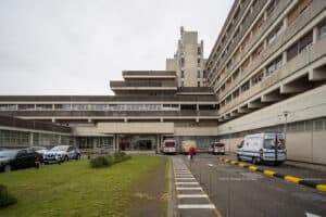 Infiltrações de água afetam atividade programada do Hospital de Santa Luzia&nbsp;