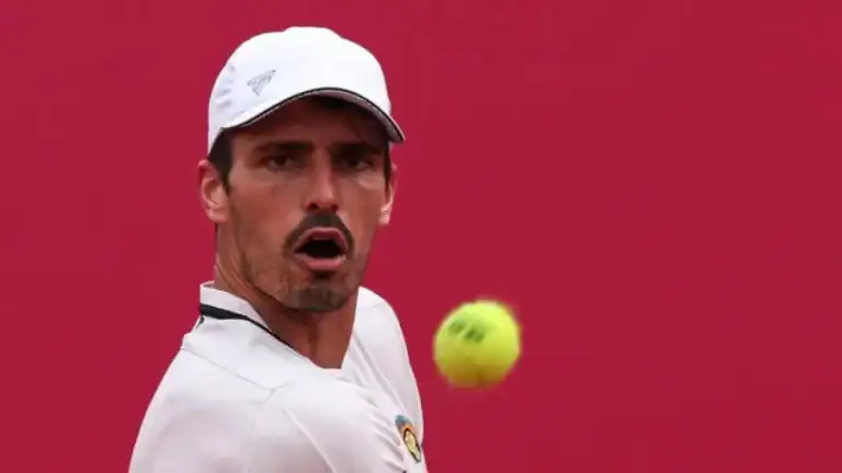 Tenista Jaime Faria qualifica-se para o Open da Austrália