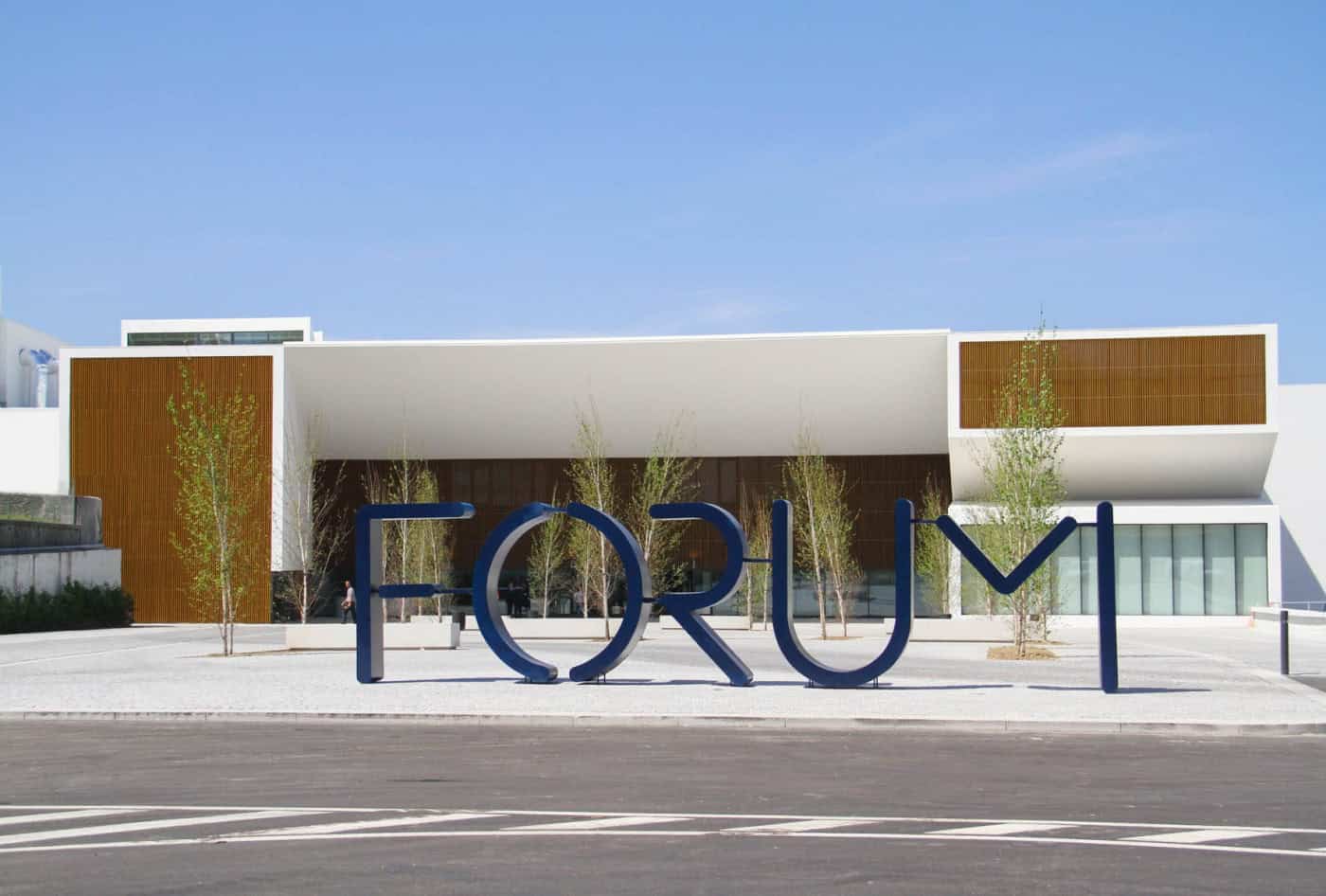 Exposição 'Com a Casa às Costas' é inaugurada na galeria Forum Arte Braga esta segunda-feira