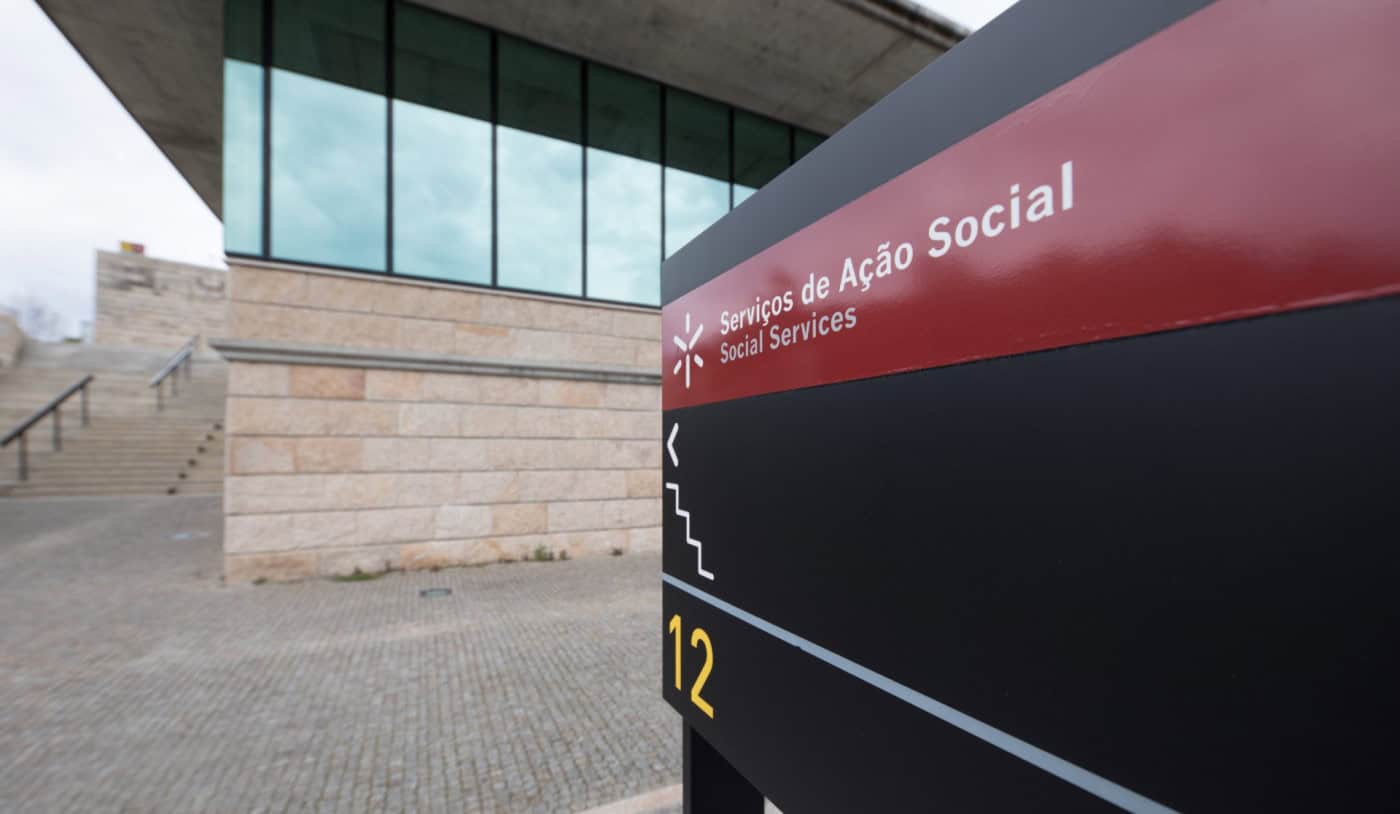 Número de estudantes com bolsa de estudo diminui face ao ano letivo anterior