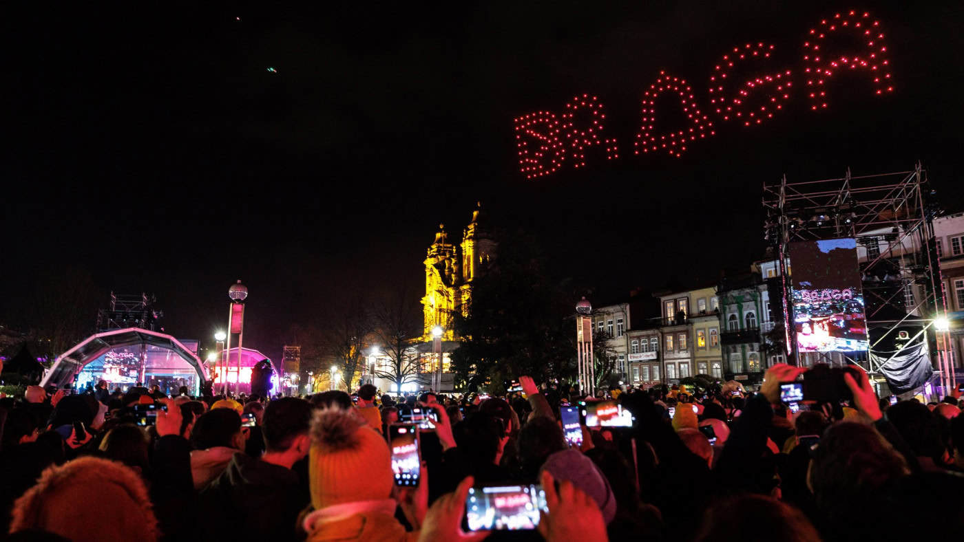 Braga 25. Espetáculo de abertura envolveu comunidade