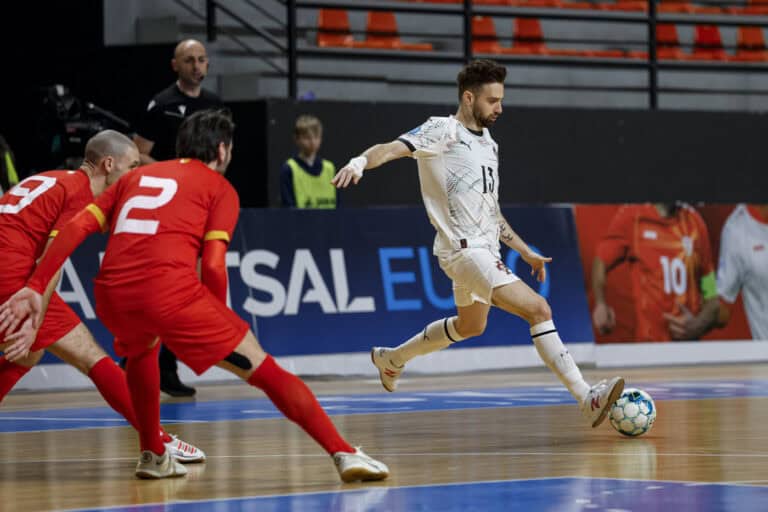 "Queremos mais três pontos e melhorar ainda mais a exibição"