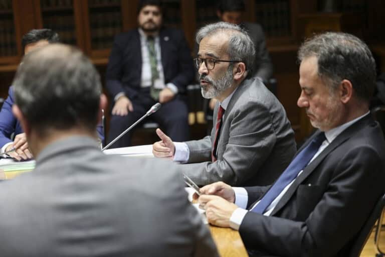 Portugal acompanhará portugueses caso sejam deportados dos EUA