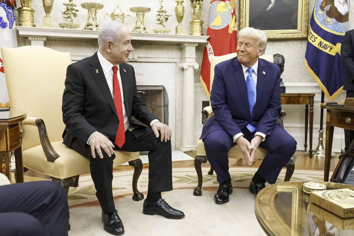 Trump sugere que palestinianos deslocados sejam reinstalados “permanentemente” fora de Gaza