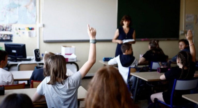 Professores processam o Estado para exigir redução de horário em função da idade