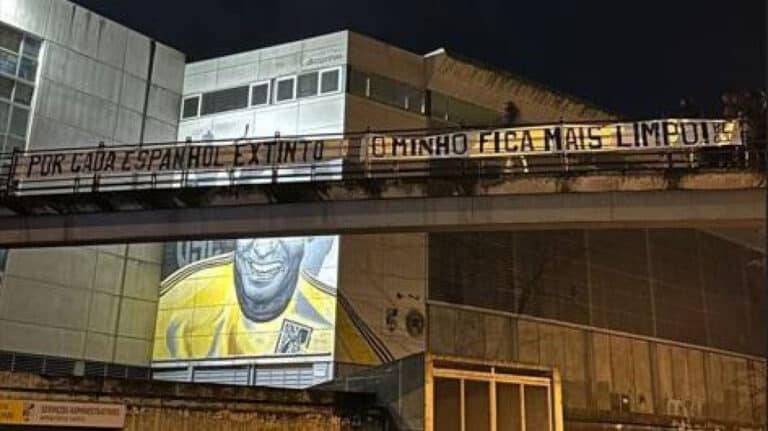 Direção do SC Braga repudia tarjas colocadas em Guimarães