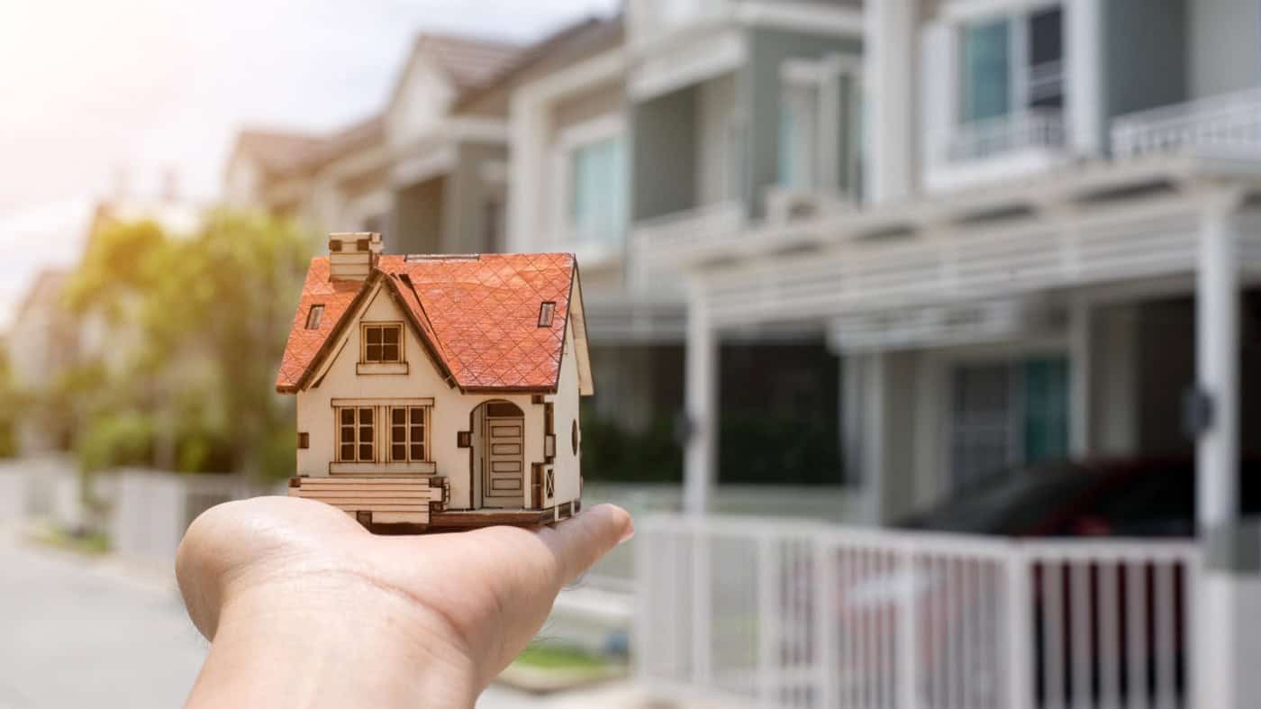 Geração Z sai cada vez mais tarde de casa dos pais