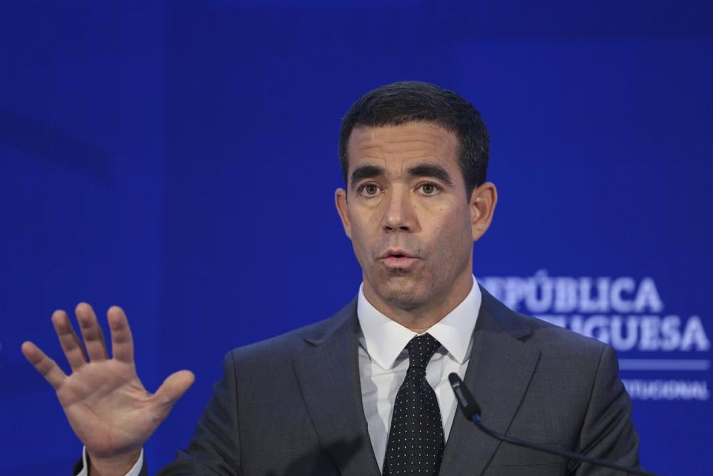 Governo vai construir dois centros de instalação temporária para imigrantes ilegais