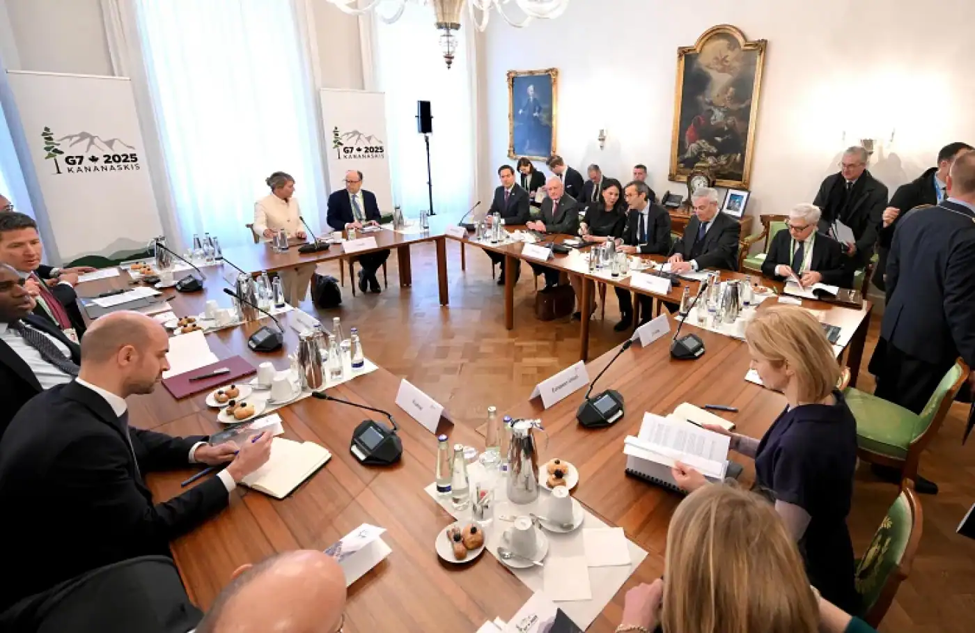 G7 reitera apoio a Kiev e ameaça Rússia com sanções se não negociar "de boa-fé"