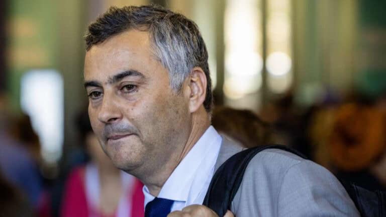 Ministro afirma que passar a representação estudantil de 25% para 20% é uma "boa proposta"