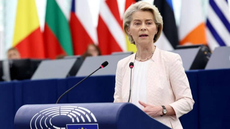 Von der Leyen quer trabalhar com os EUA para uma solução de paz na Ucrânia
