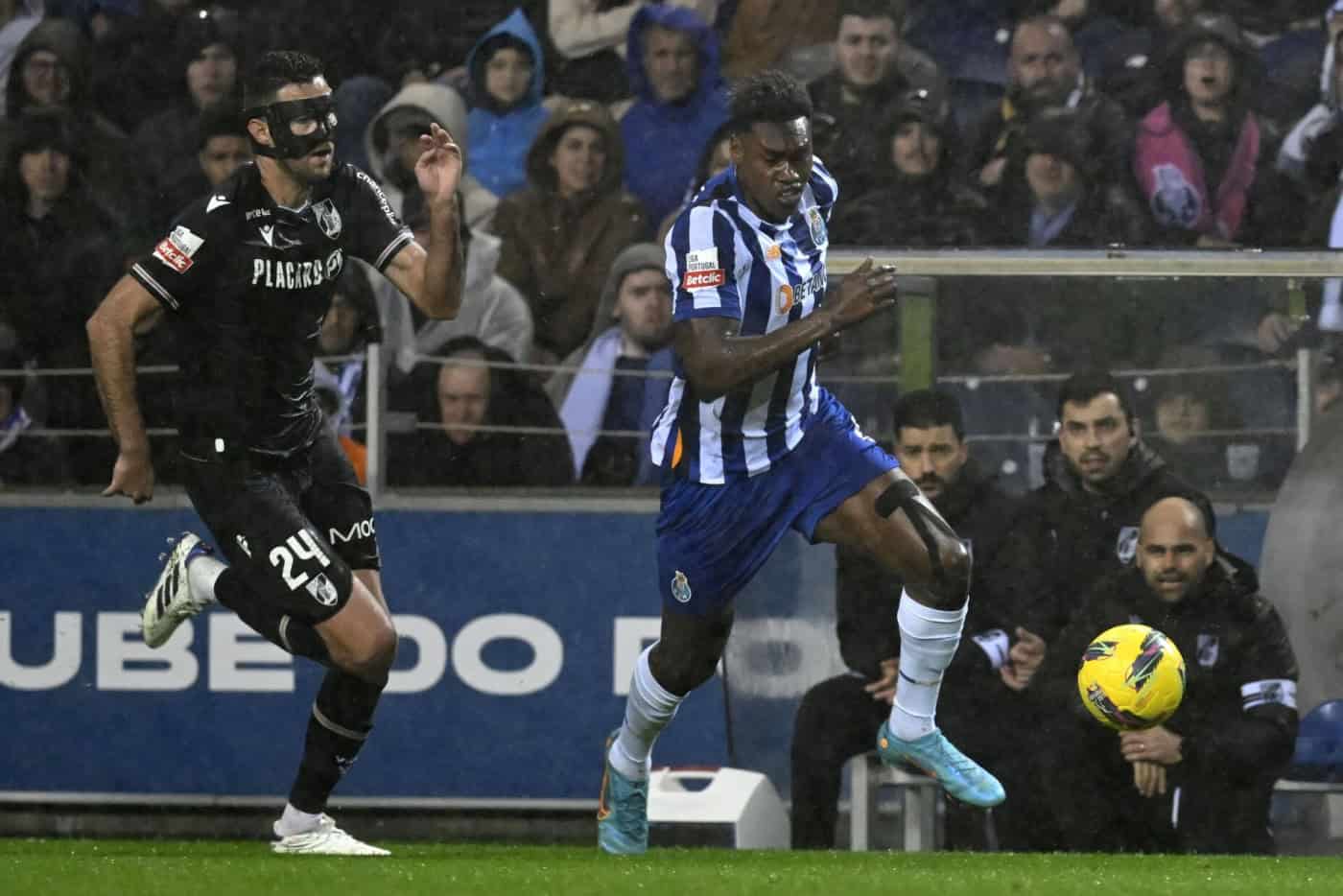 Vitória SC empata no Dragão