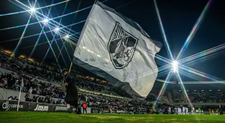 Sócios do Vitória SC elegem novo presidente este sábado