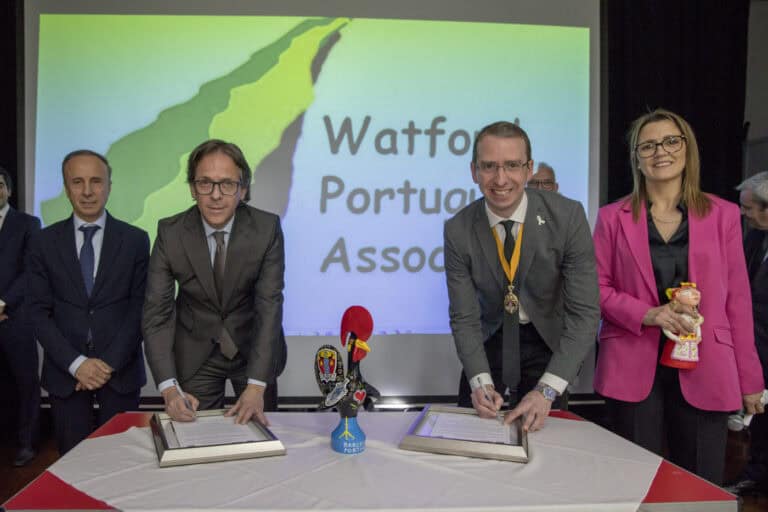 Barcelos assina acordo de colaboração com a cidade de Watford