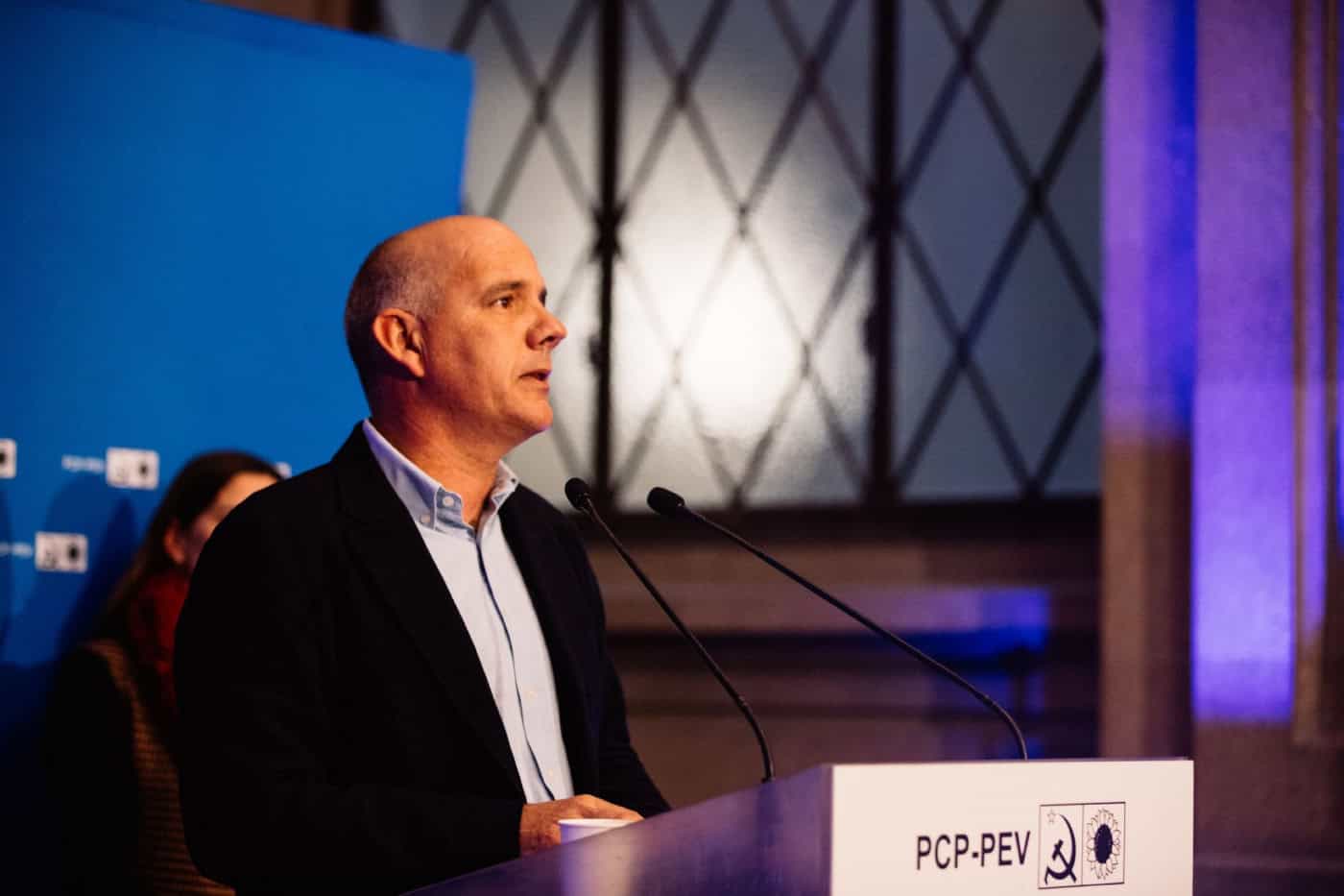 Parlamento debate e vota hoje segunda moção em menos de duas semanas