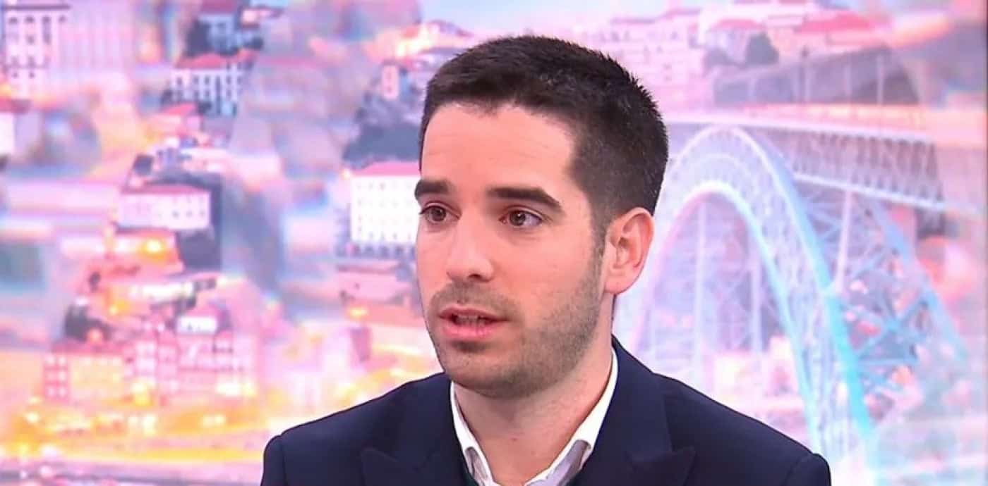 "Ninguém quer a responsabilidade pela crise política, mas todos querem beneficiar dela"