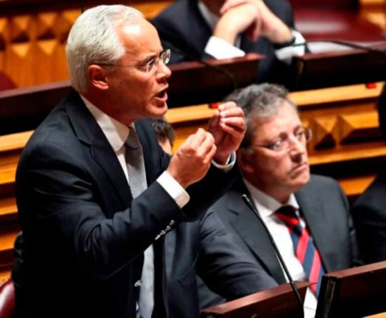 Concelhia de Braga do PSD assinala "percurso notável" de Miguel Macedo