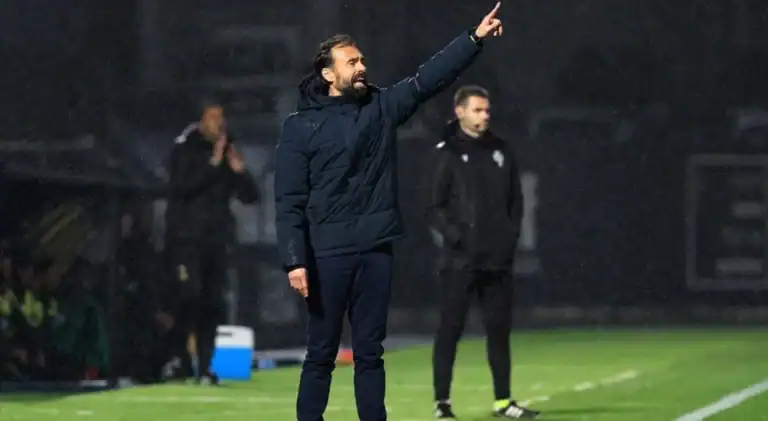 Hugo Oliveira garante Famalicão com identidade inalterada em Alvalade