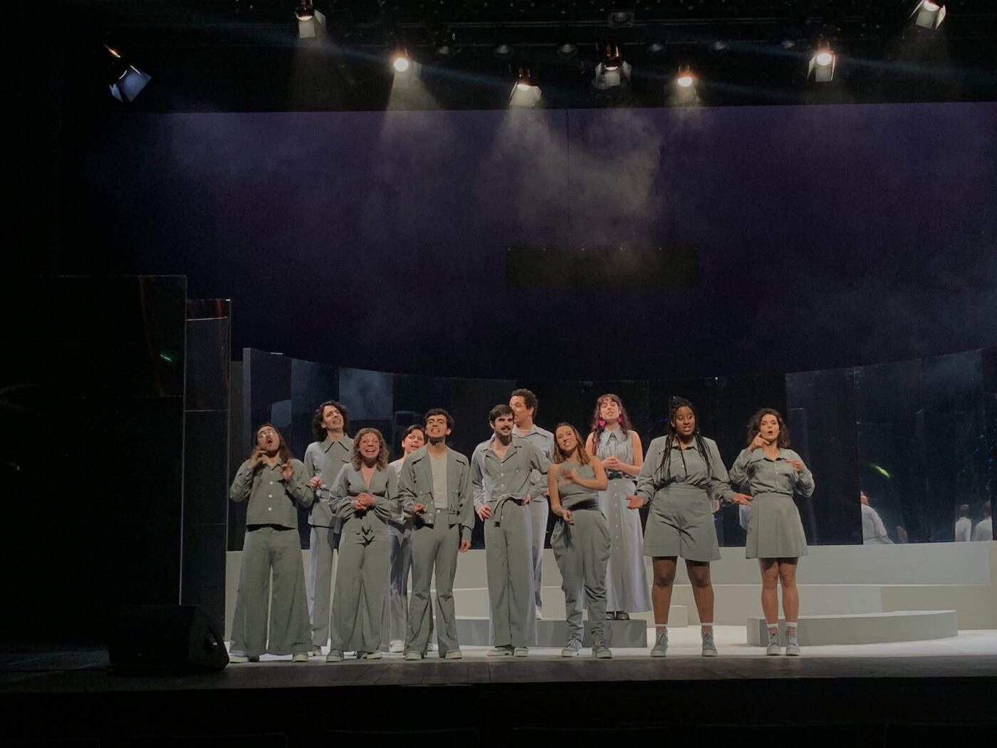 O espetáculo onde a cantiga e a citação são uma arma está esta noite no CCVF