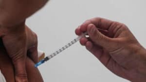 DGS altera estratégia de vacinação contra meningite com investimento de 2 milhões&nbsp;