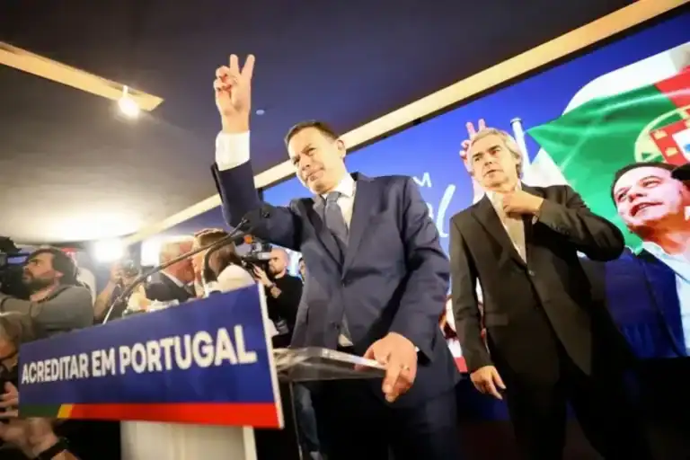 Sondagem Expresso/SIC: AD à frente do PS, indecisos batem recorde e atingem os 39%