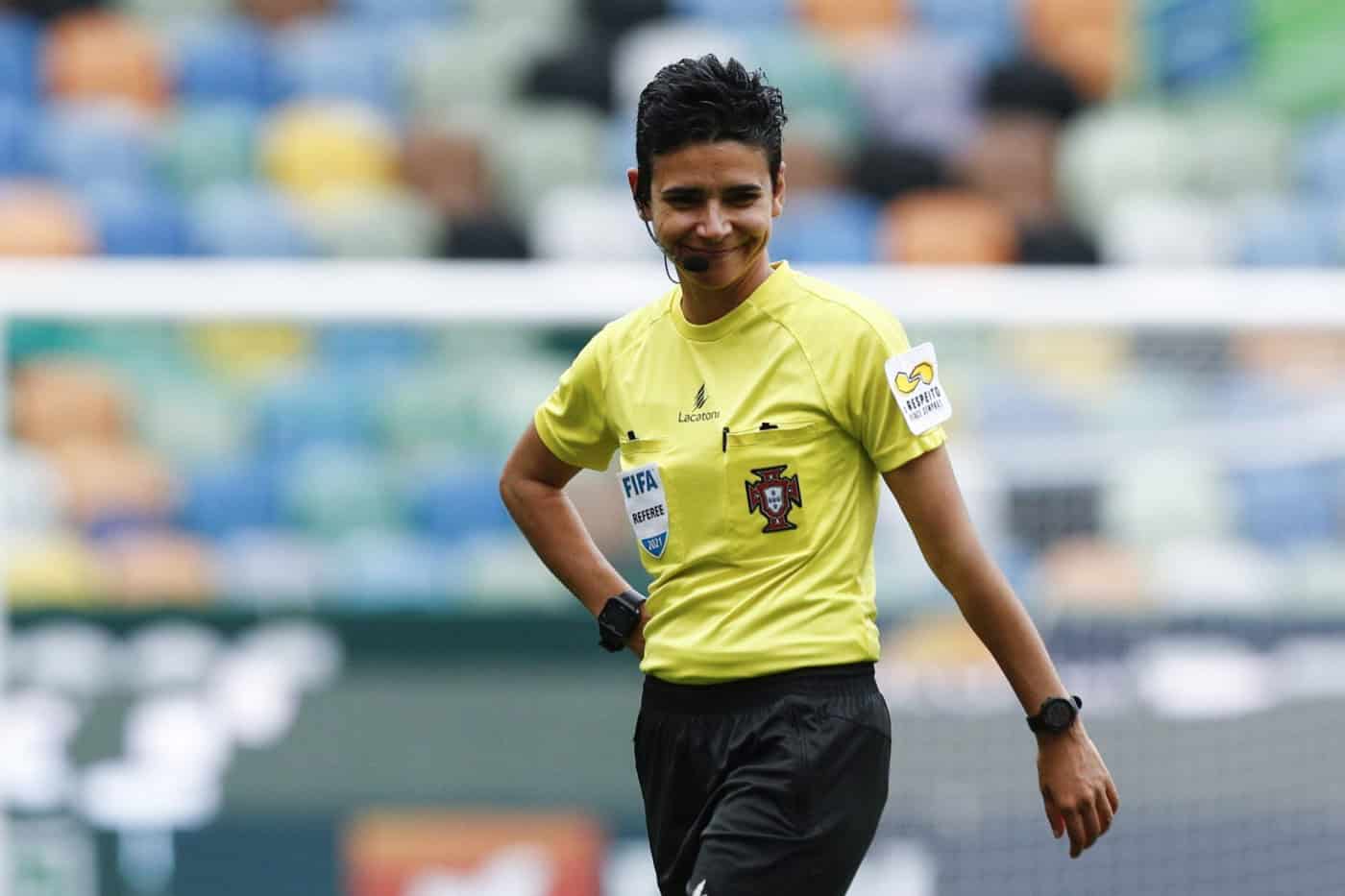 Catarina Campos é a primeira mulher a arbitrar encontro da Liga portuguesa