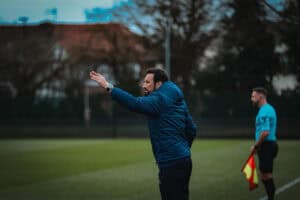 César Peixoto acredita que pode surpreender Benfica e “arrancar pontos”