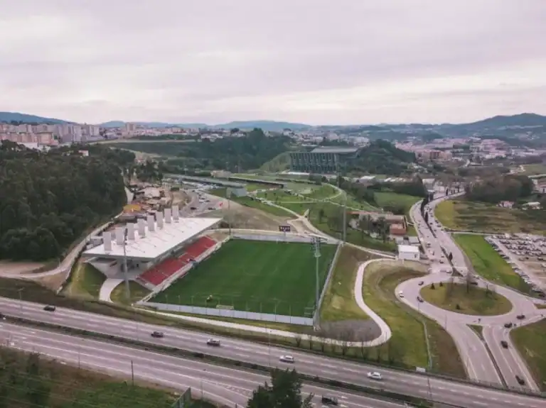 Equipa feminina do SC Braga disputa hoje primeiro jogo oficial no Estádio Amélia Morais