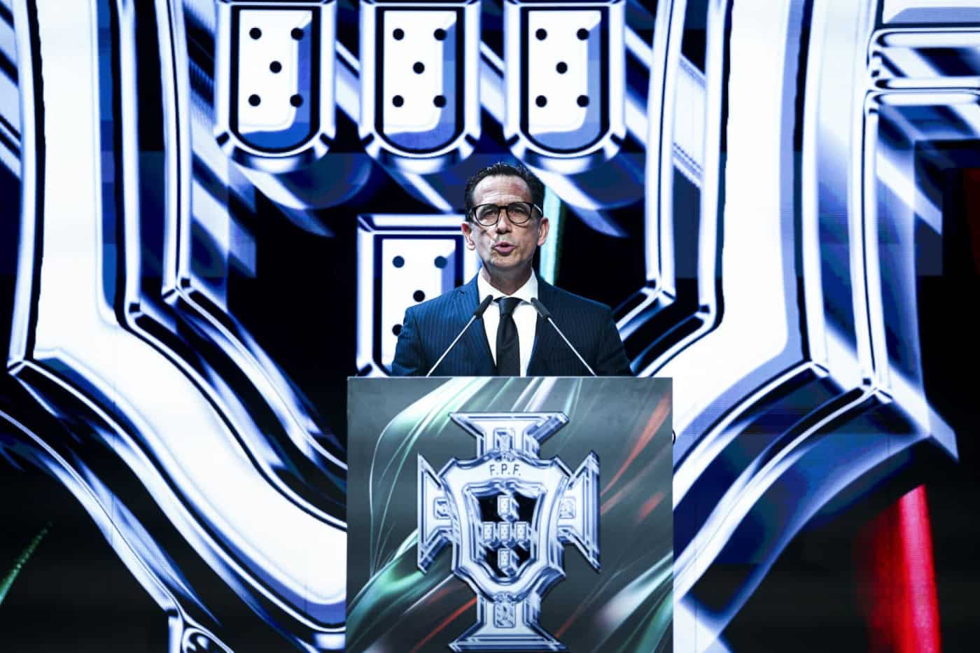 “Ninguém está acima das organizações”