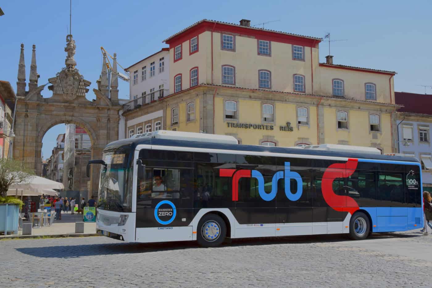 Municípios devem receber mais 389 autocarros elétricos em 2026