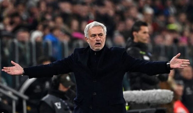 José Mourinho ilibado da acusação de racismo na Turquia