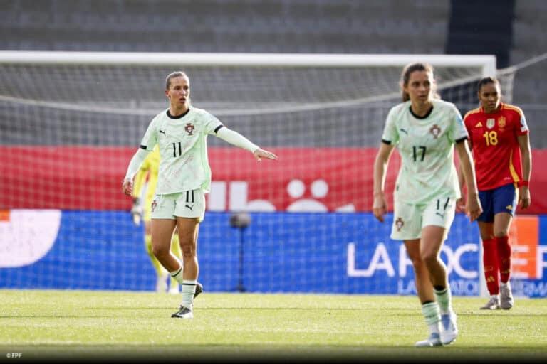 Portugal goleado pela campeã mundial Espanha