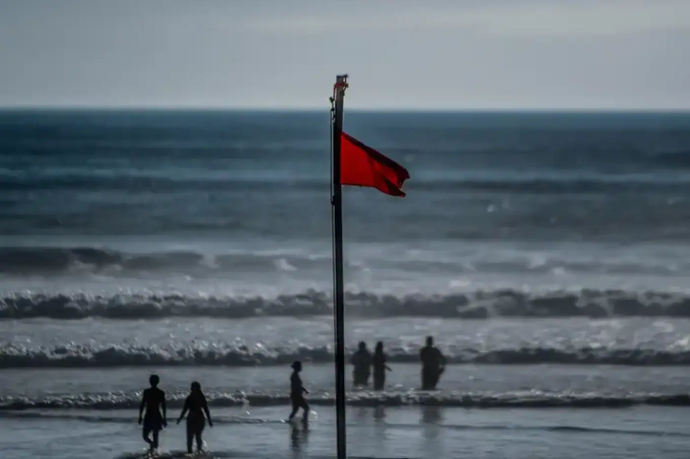 Federação de Nadadores Salvadores alerta para elevado risco de afogamento nas praias