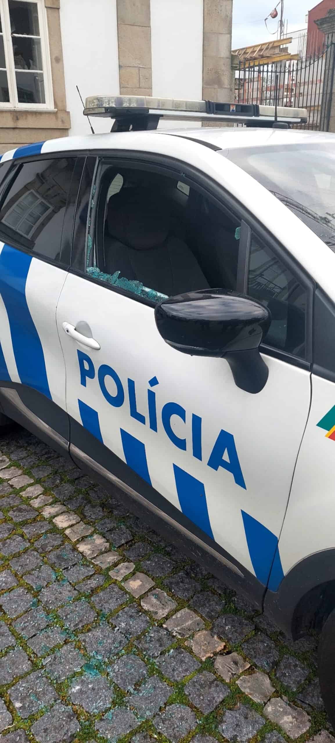 Homem apedreja instalações da PSP Braga e esfaqueia polícia