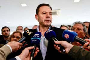 Montenegro garante que não escondeu contas e fala em manipulação de factos