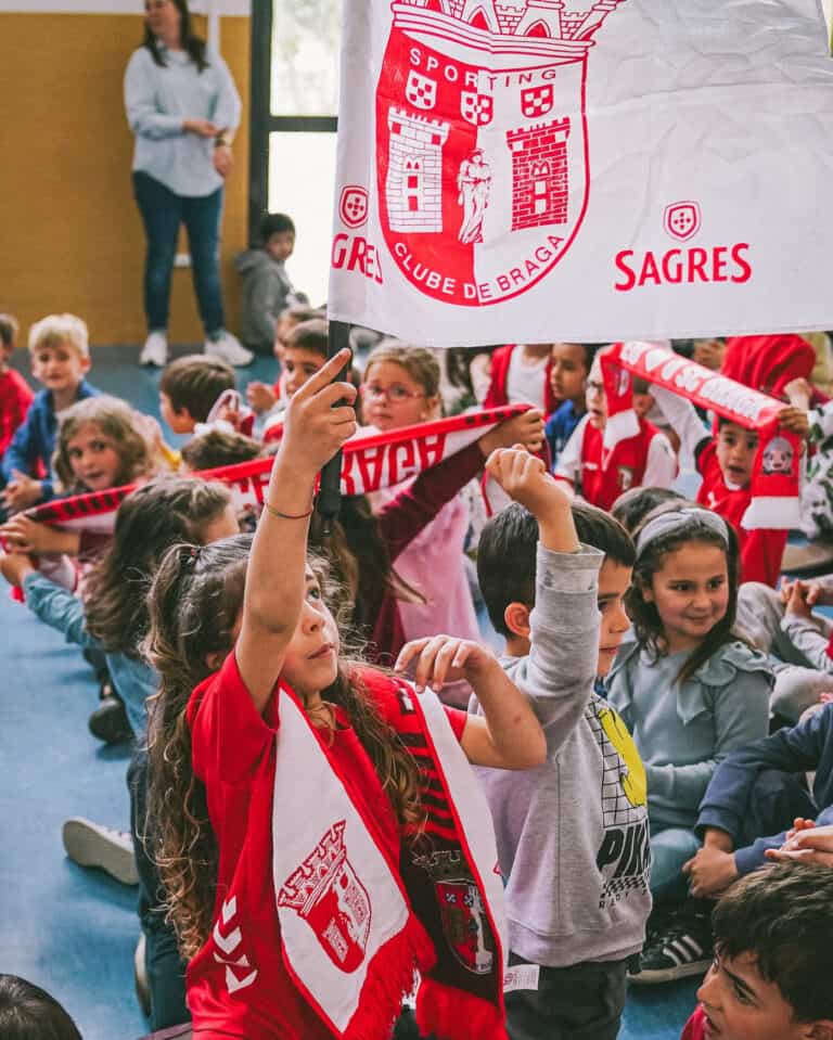 Crianças vão vestir-se de polícias no jogo entre SC Braga e AFS