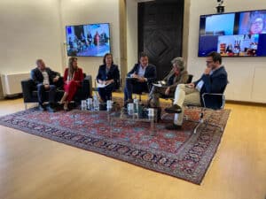 Entre os mais de 60 mil livros da biblioteca privada, Soares escolheria um do "divino Eça"